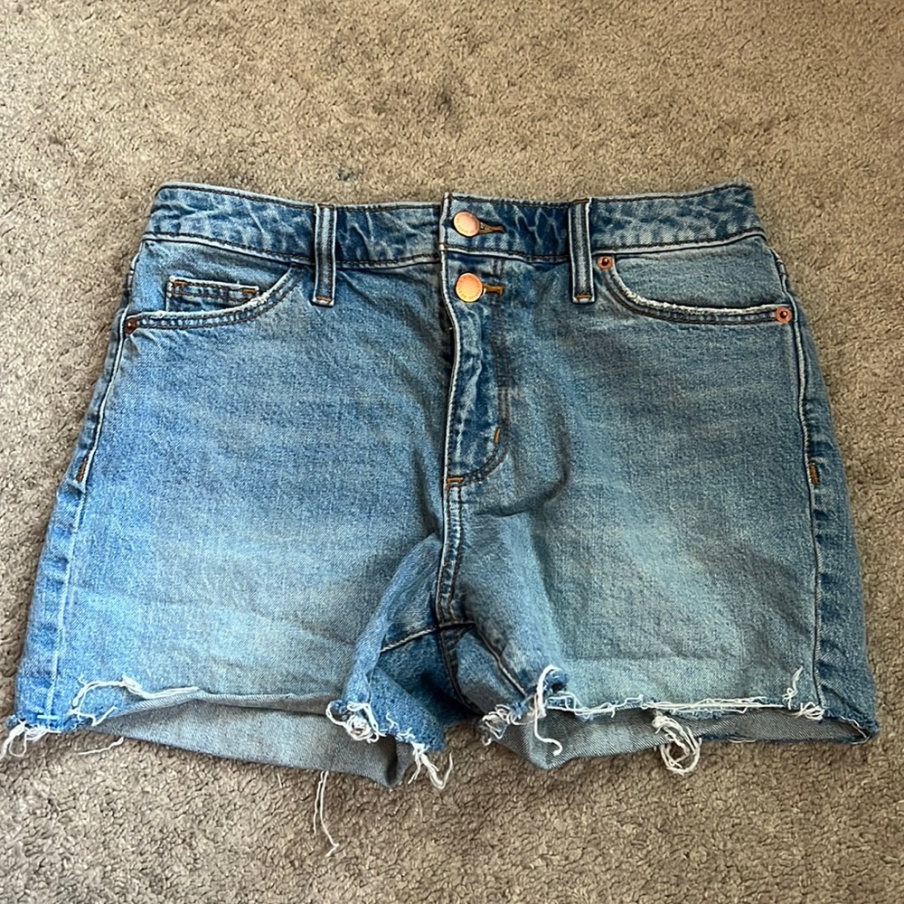 Universal thread vintage midi denim shorts